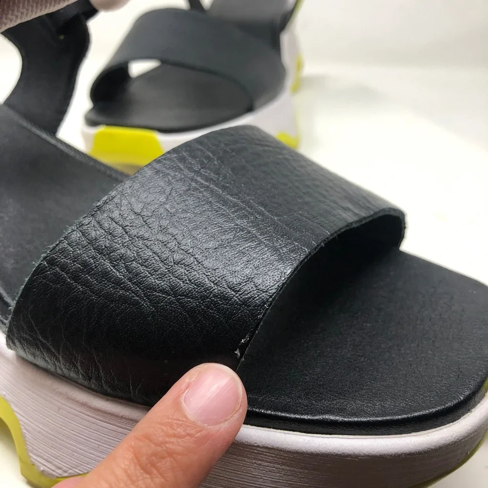 Sorel Kinetic Impact Y-Strap High Sandals Womens 9 Black Yellow Bold Athleisure